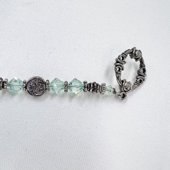 🎉HP🎉 Green Faceted Crystal & Antiqued Silver Tone Decorative Beaded Bracelet - Picture 4 of 7